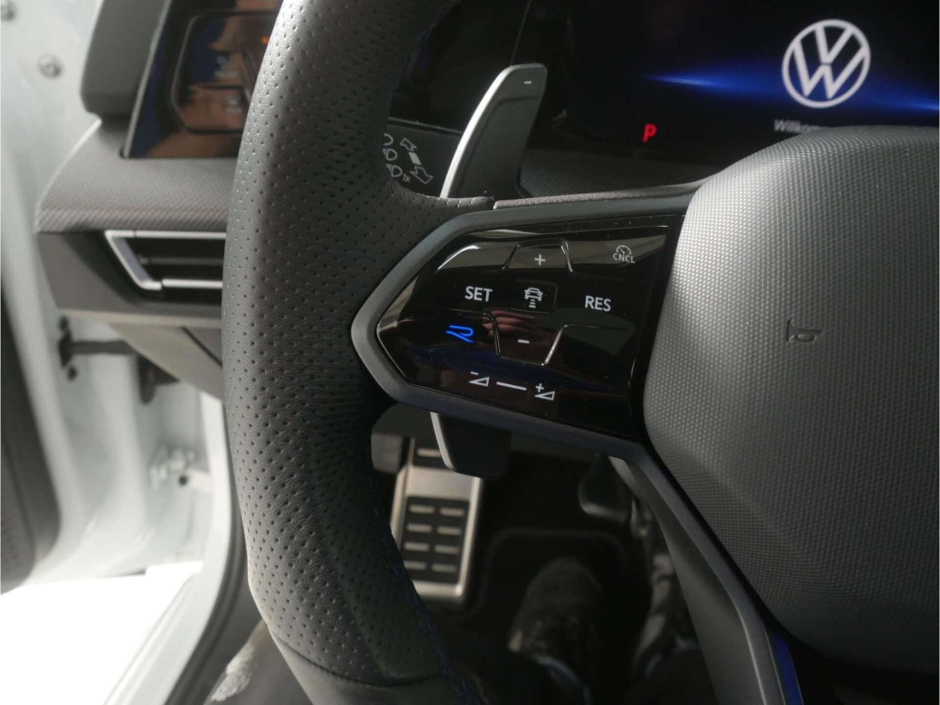 Volkswagen Golf R Black Edition