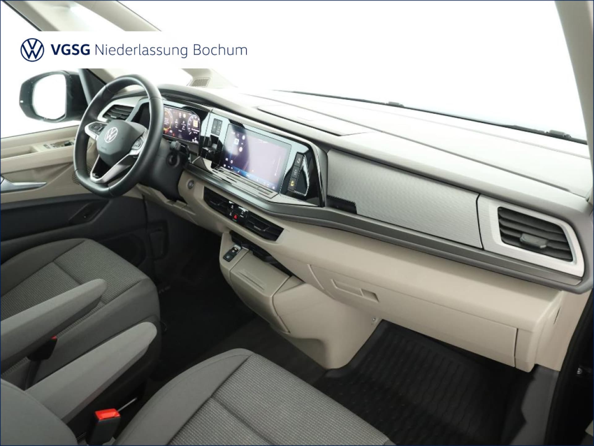 Volkswagen Multivan Langversion Basis-Modell