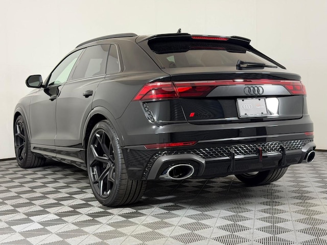 2026 Audi RS Q8 SUV performance