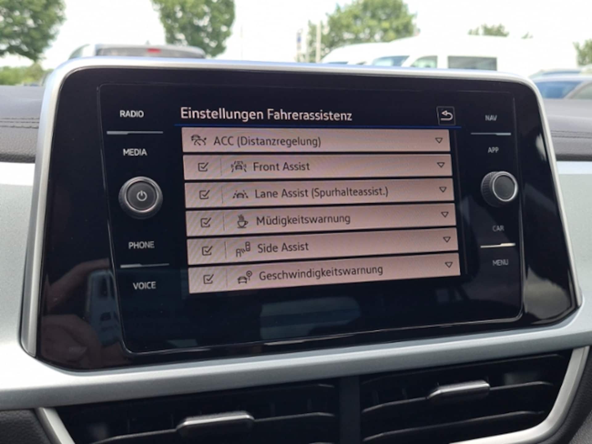 Volkswagen T-Roc Life