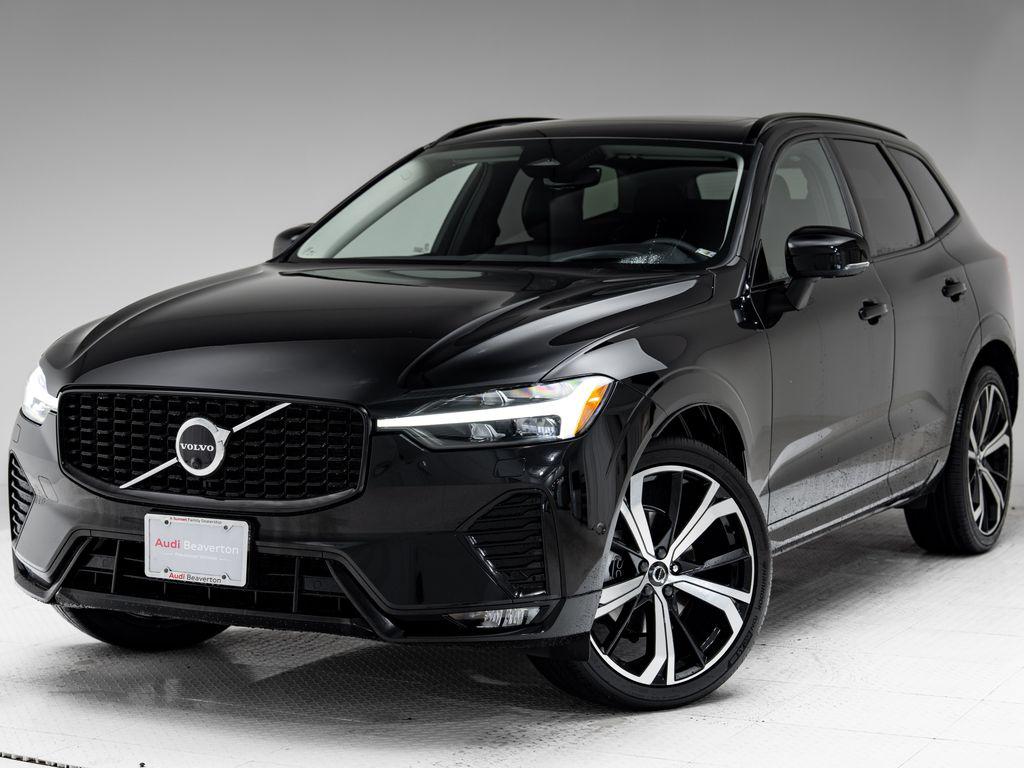 2023 Volvo XC60 B5 Ultimate Dark Theme AWD's photo