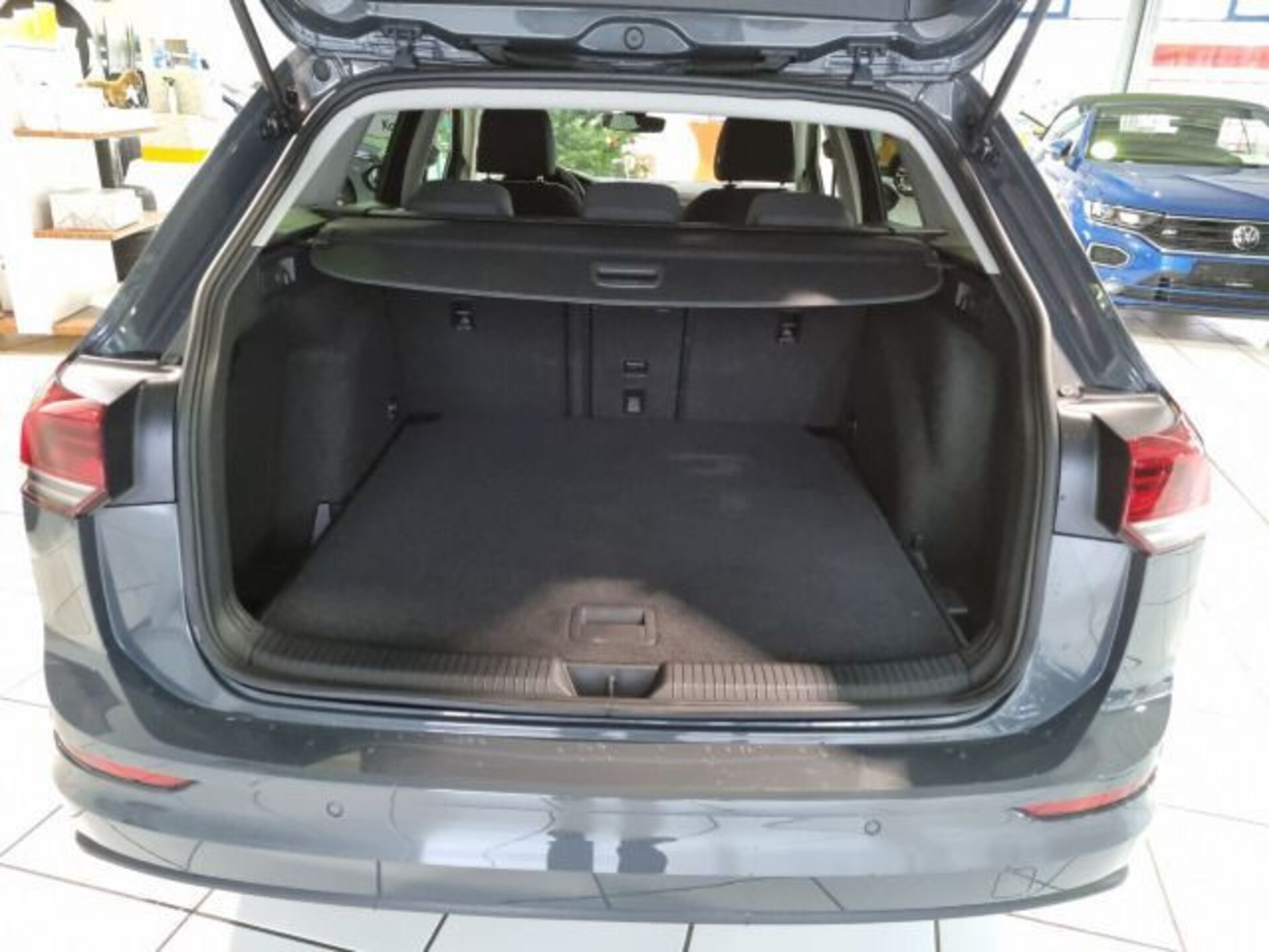 Volkswagen Golf Variant Life