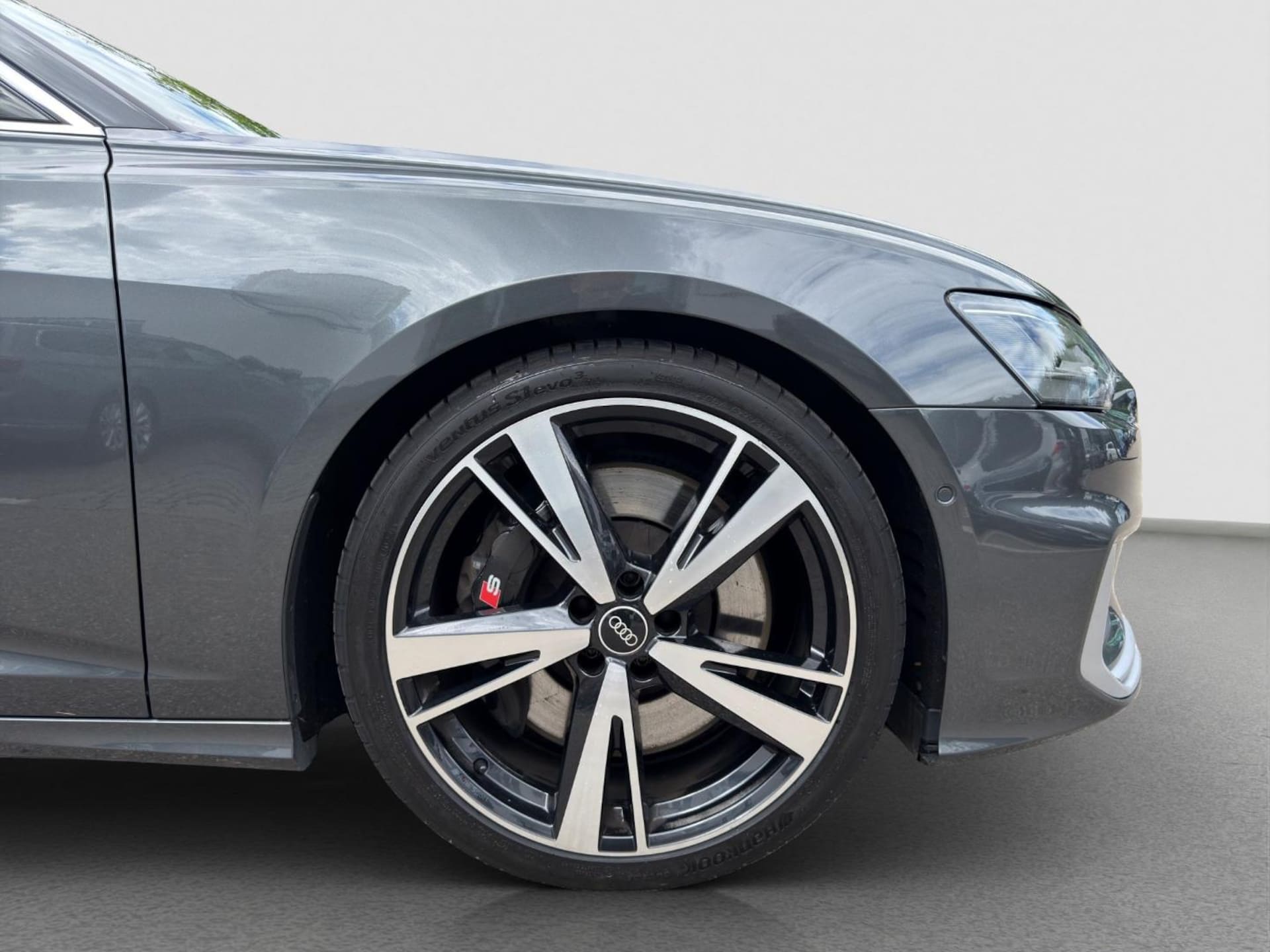 Audi S6 Avant
