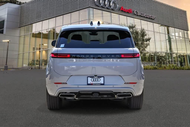 2025 Land Rover Range Rover Sport