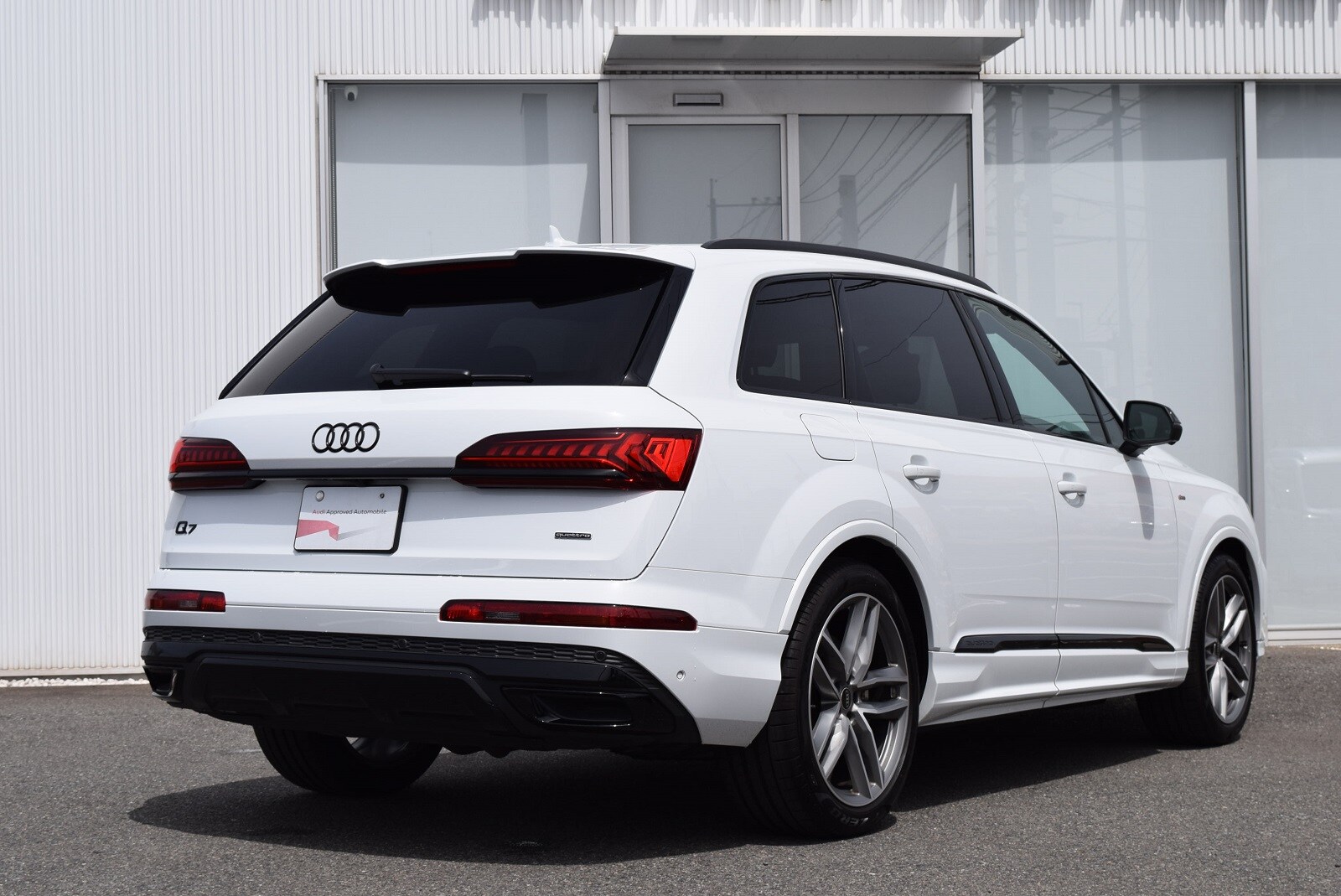 Image about Audi Q7 55 TFSI quattro S line 250(340) kW(PS) tiptronic