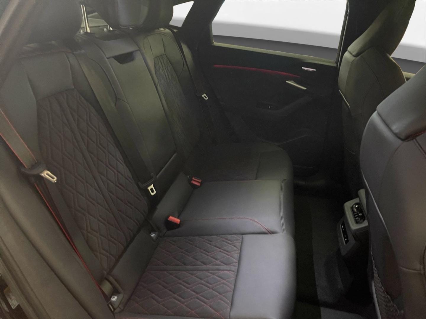 Image about Audi SQ6 Sportback e-tron e-tron