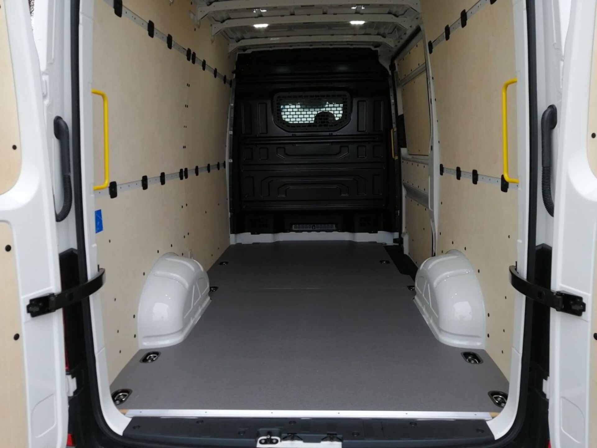 Volkswagen Crafter Kasten mittlerer Radstand