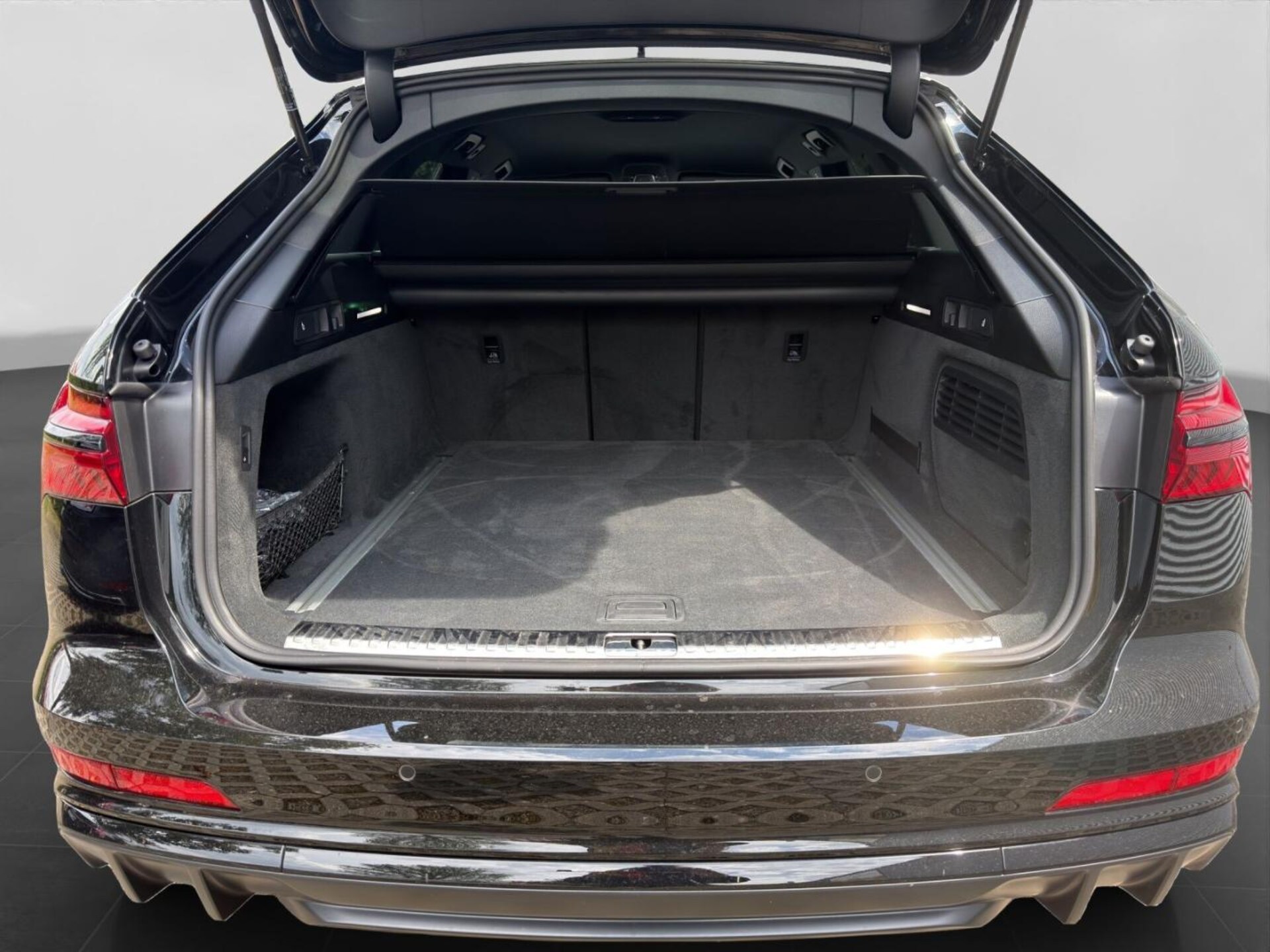 Audi S6 Avant