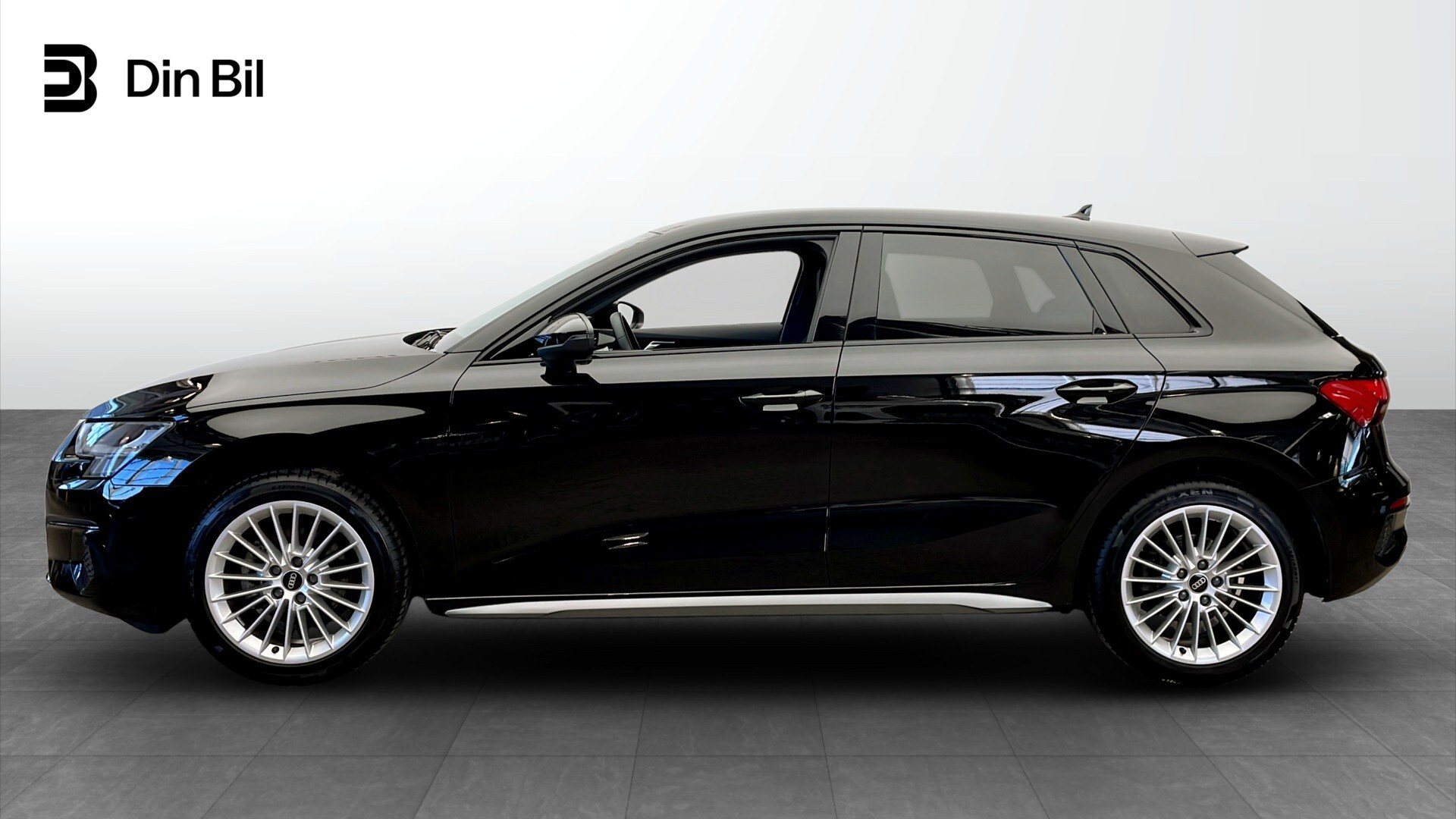 Bild som visar&nbsp;Audi A3 Sportback&nbsp;A3 Sportback 35 TFSI Proline advanced 150 hk S tronic - för mer information kontakta din Audi Partner