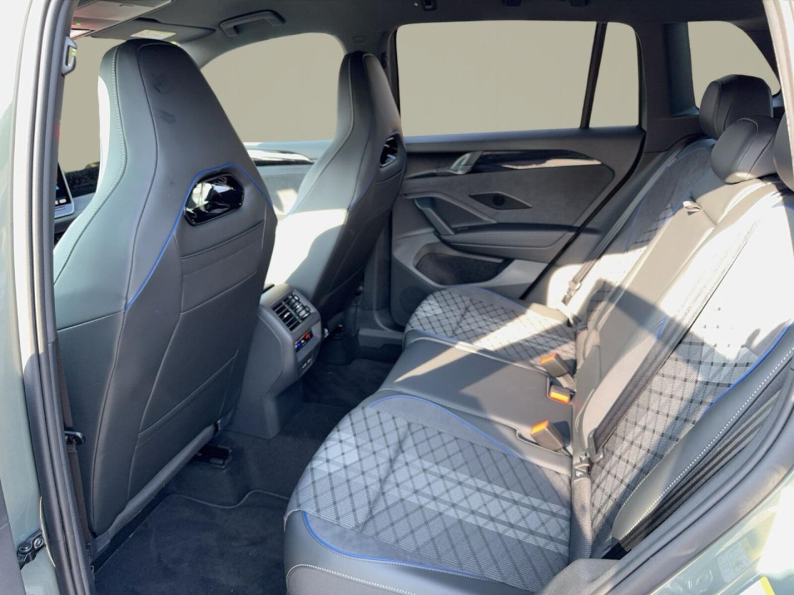 Volkswagen Tiguan – Bild 12