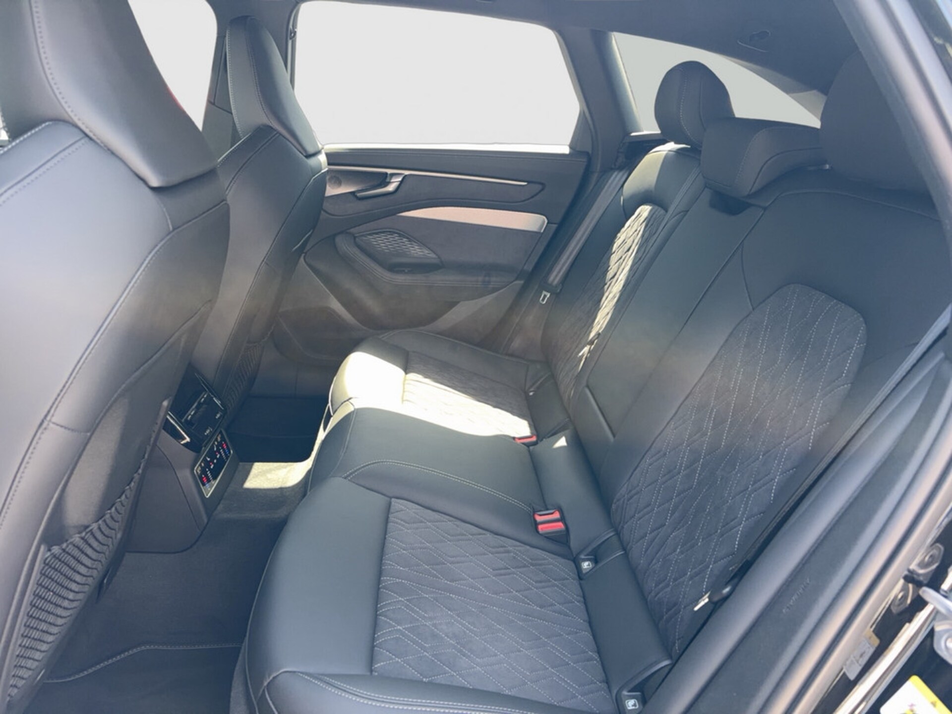 Audi A6 Avant edition one
