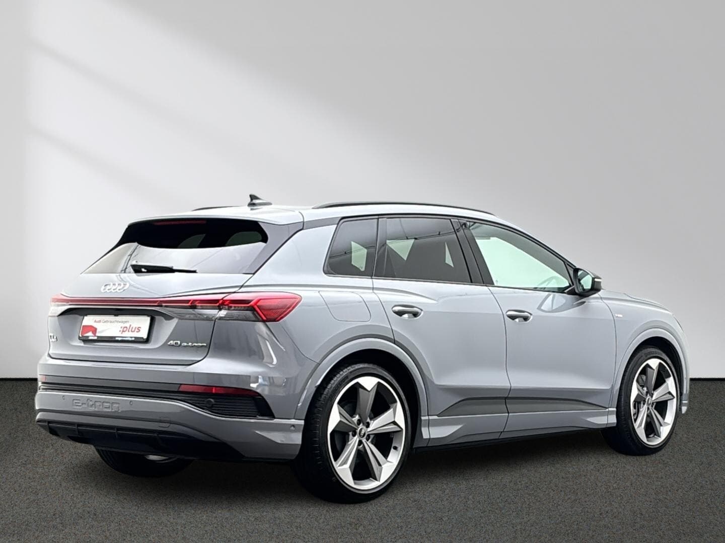Bild über Audi Q4 e-tron 40 e-tron - für weitere Informationen kontaktieren Sie den Audi Partner