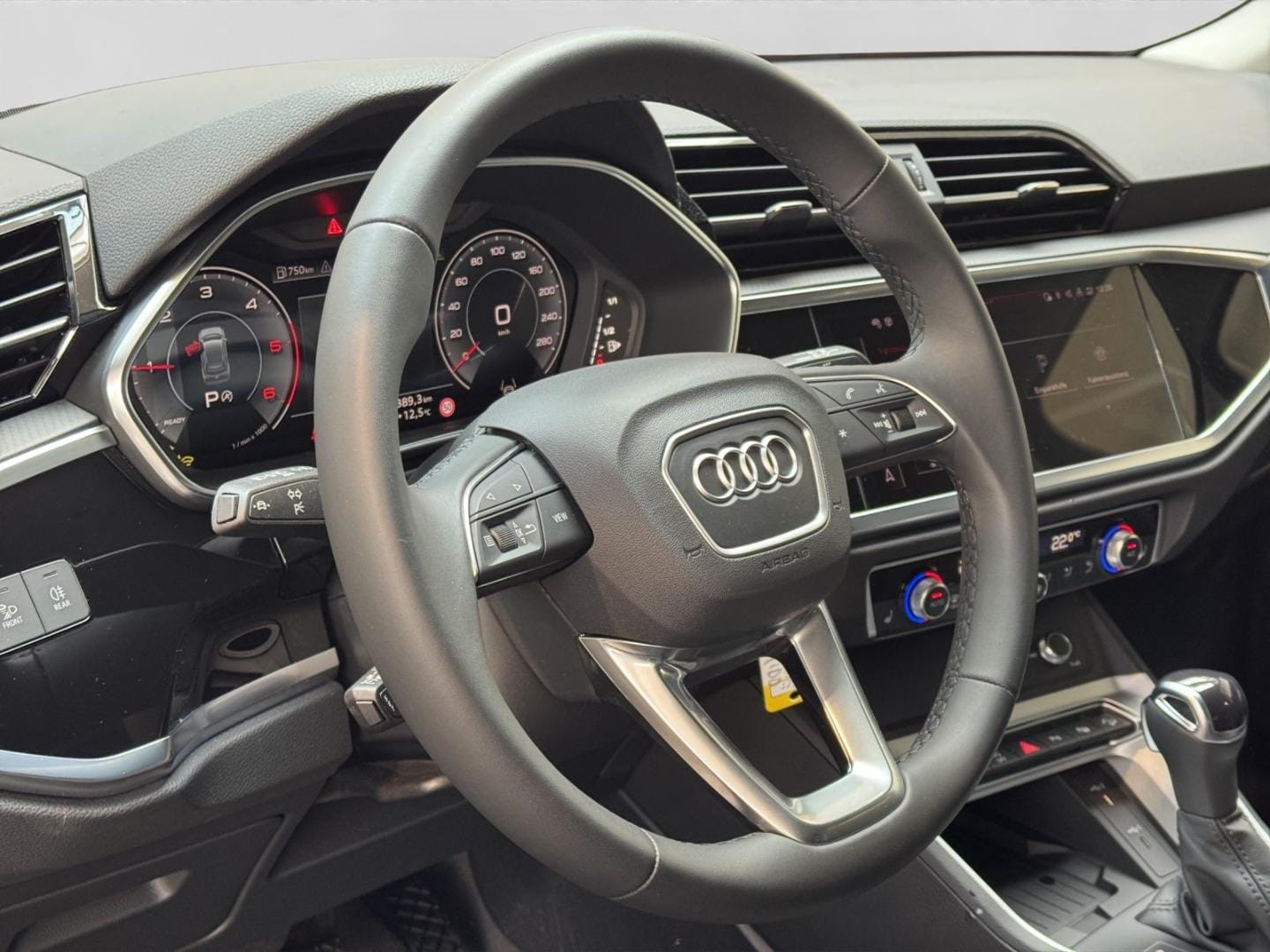 Bild über Audi Q3 35 TDI S tronic - für weitere Informationen kontaktieren Sie den Audi Partner
