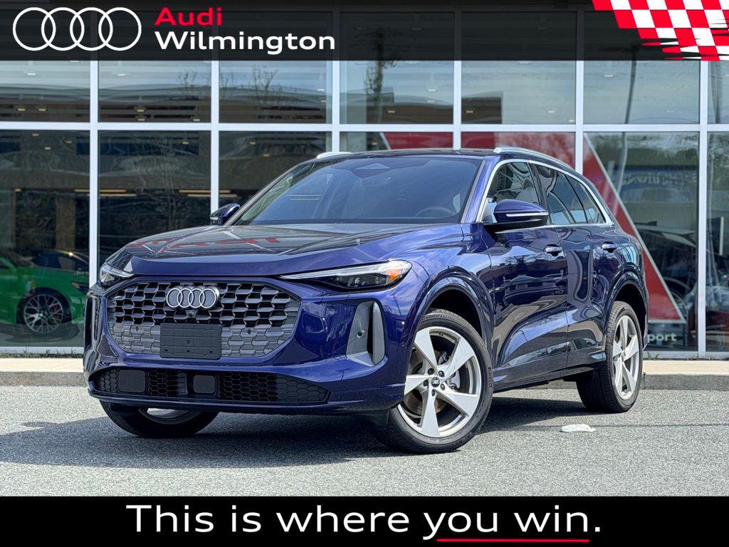 2025 Audi Q5 40 Premium Plus's photo