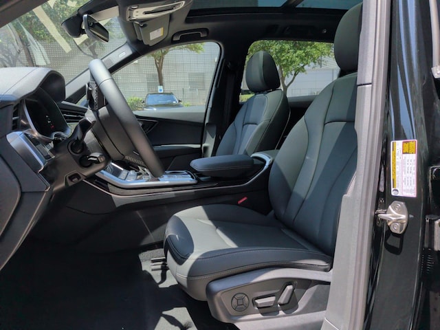 2026 Audi Q7 Premium - Photo 15