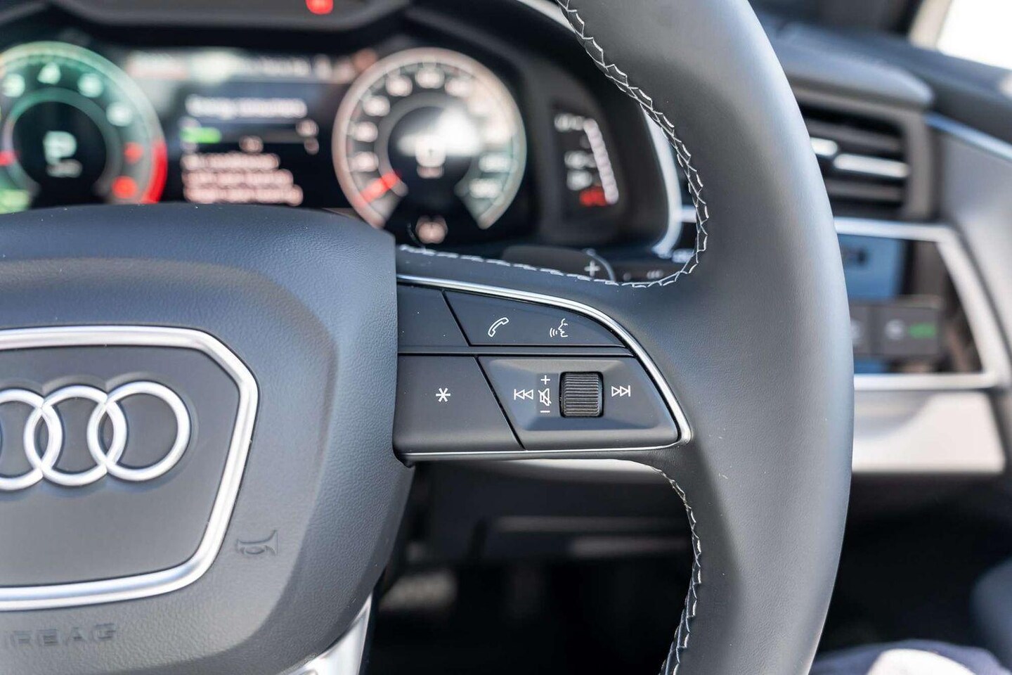 Image about Audi Q7 SUV TFSI quattro tiptronic