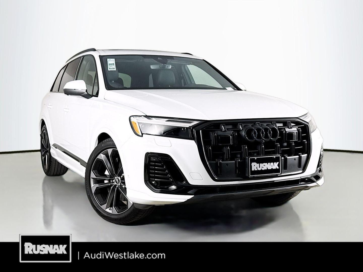 2026 Audi Q7 55 Premium Plus quattro Tiptronic's photo