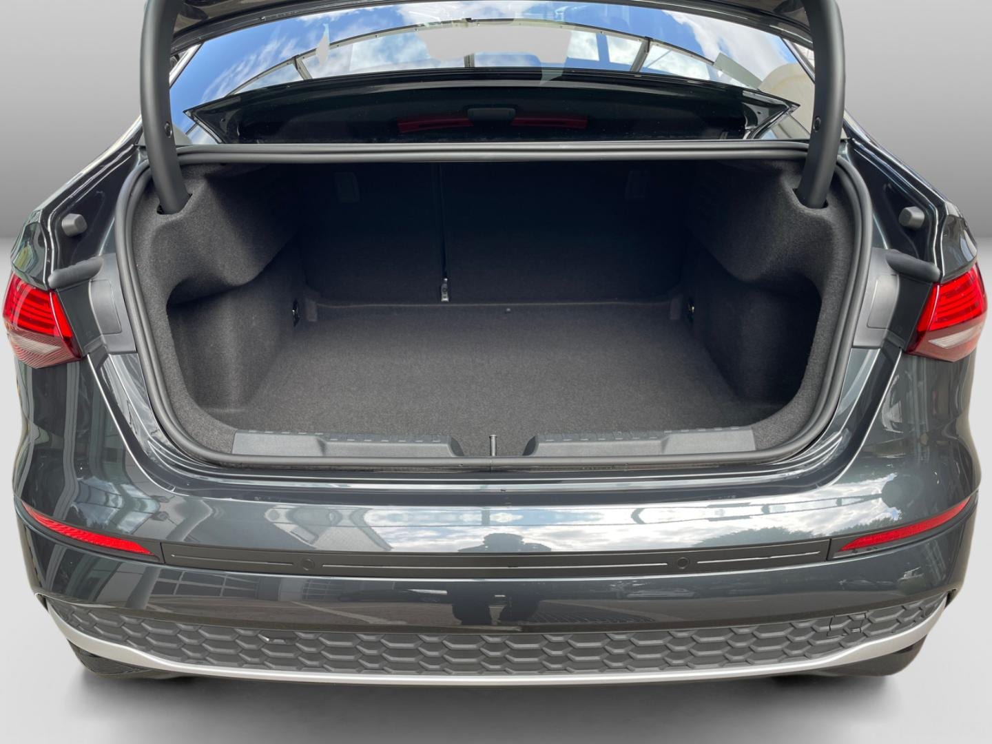 Bild über Audi A3 Limousine advanced 35 TDI S tronic - für weitere Informationen kontaktieren Sie den Audi Partner
