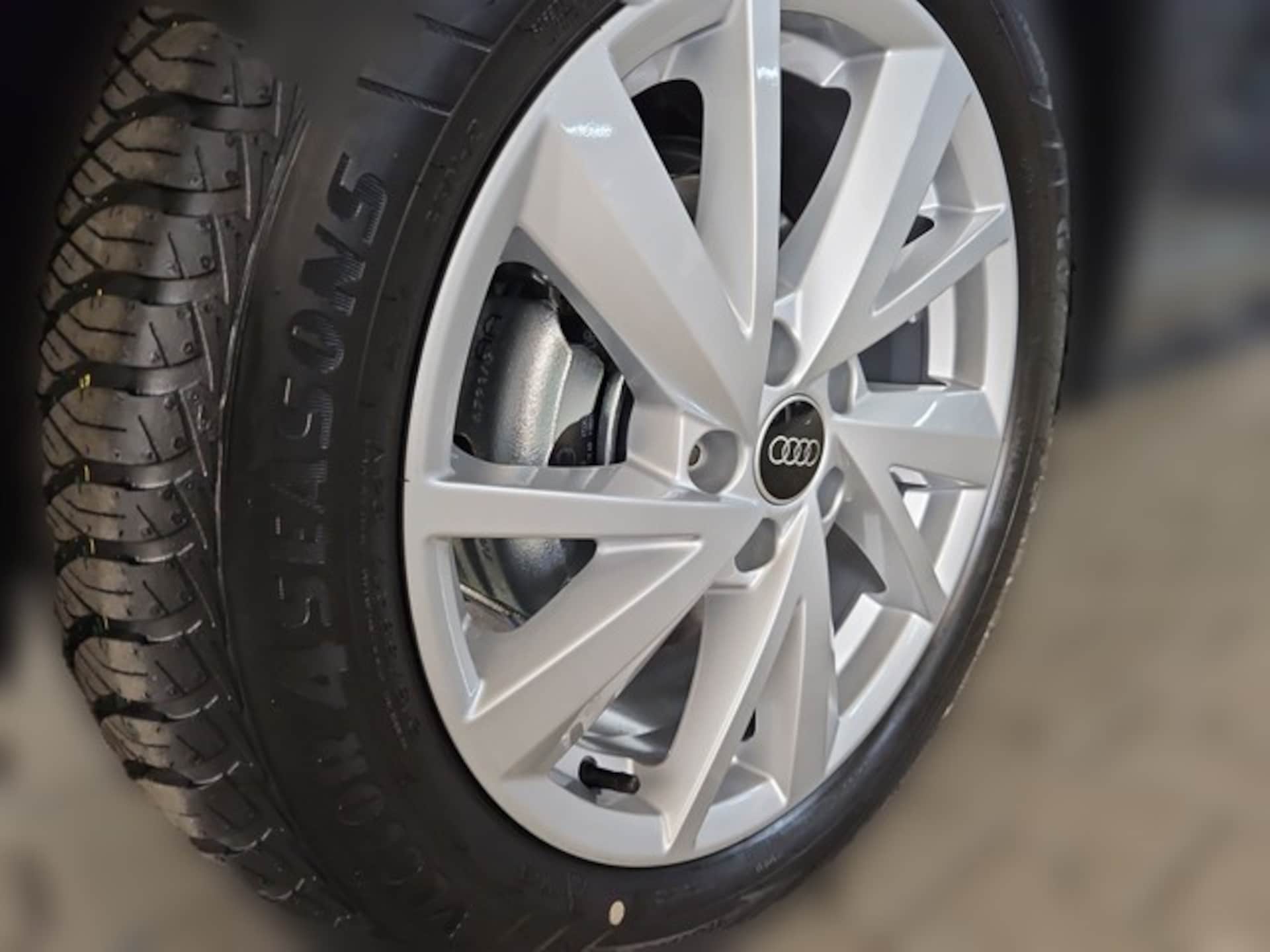 Audi Q2 S line