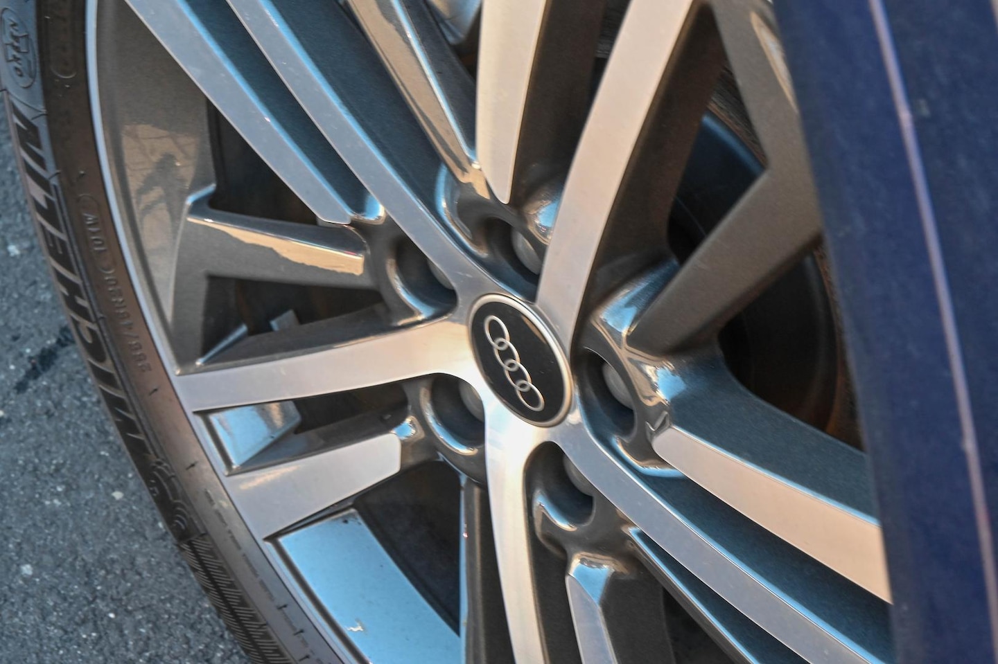Image about Audi Q5 Sport 40 TDI quattro S tronic
