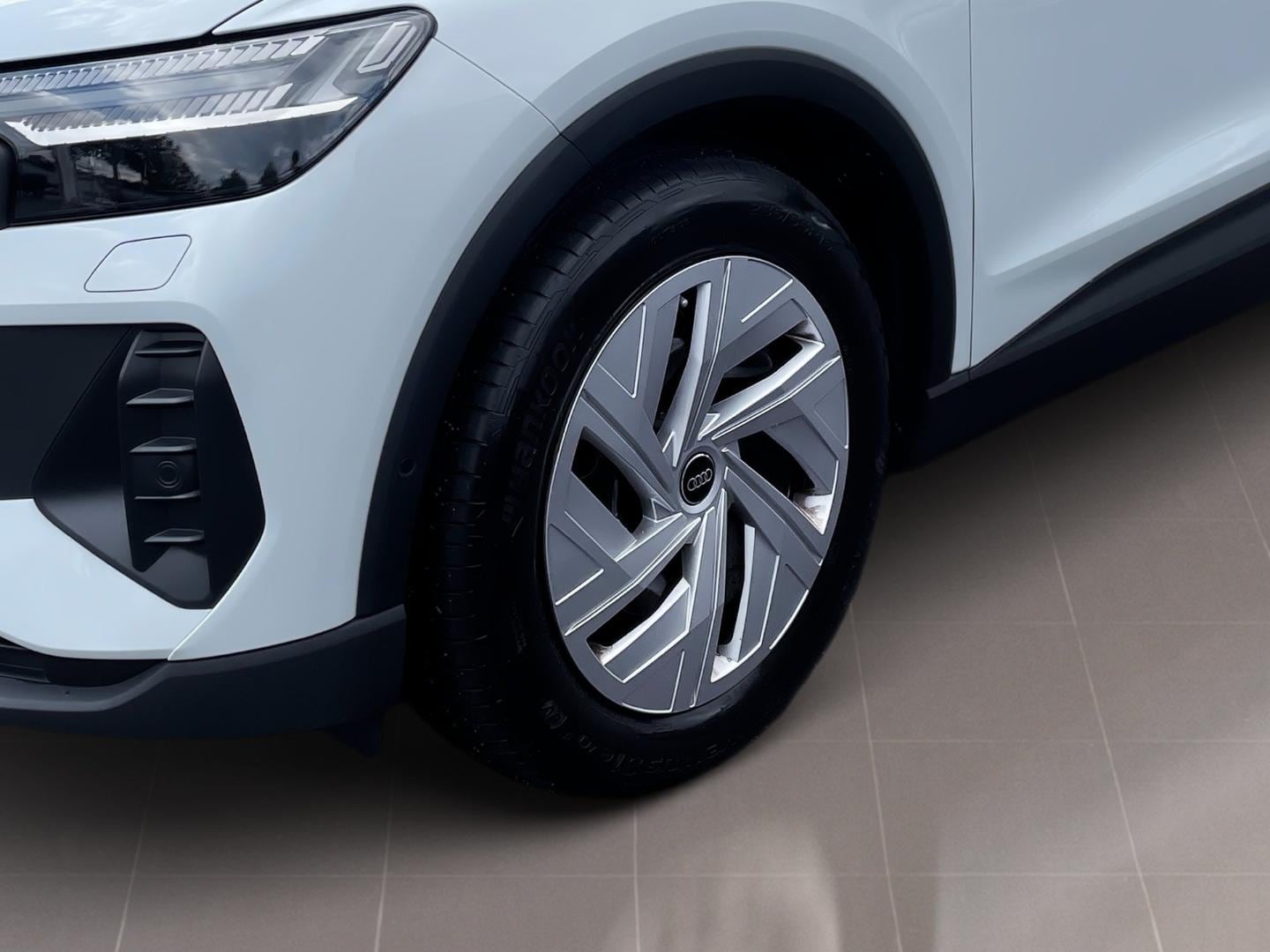Bild über Audi Q4 Sportback e-tron 45 e-tron - für weitere Informationen kontaktieren Sie den Audi Partner