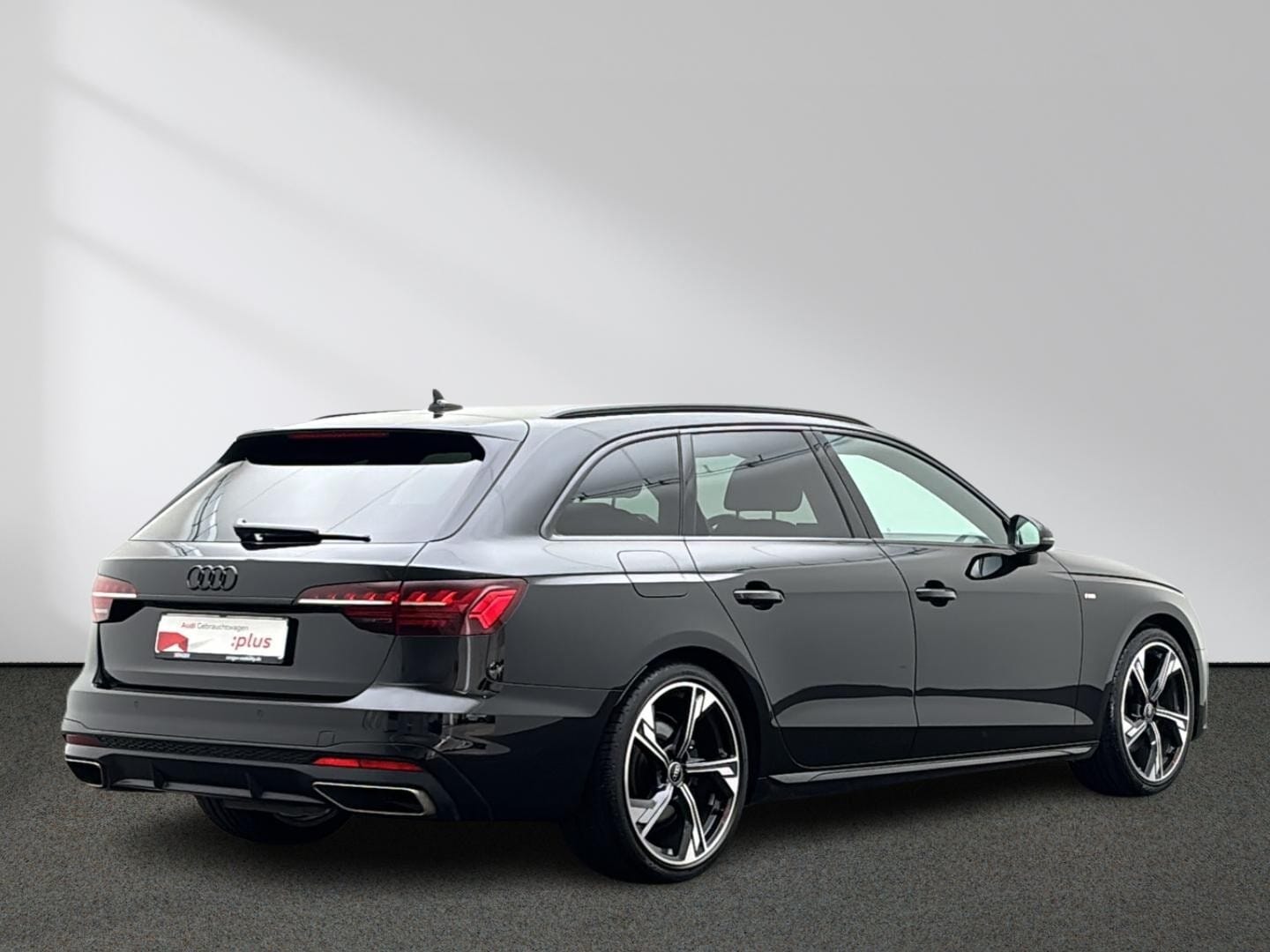 Bild über Audi A4 Avant S line 35 TFSI S tronic - für weitere Informationen kontaktieren Sie den Audi Partner