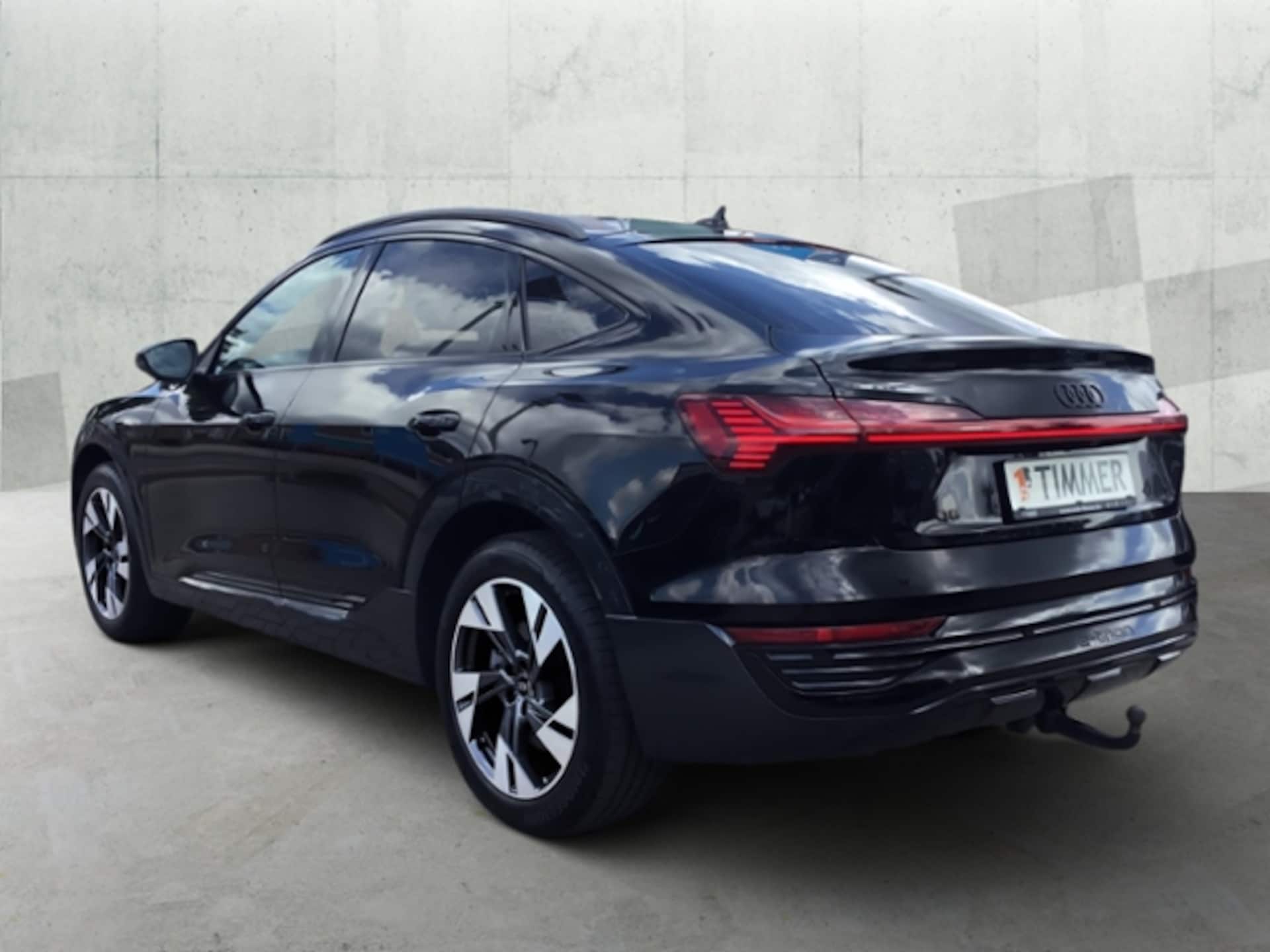 Audi Q8 Sportback e-tron Advanced