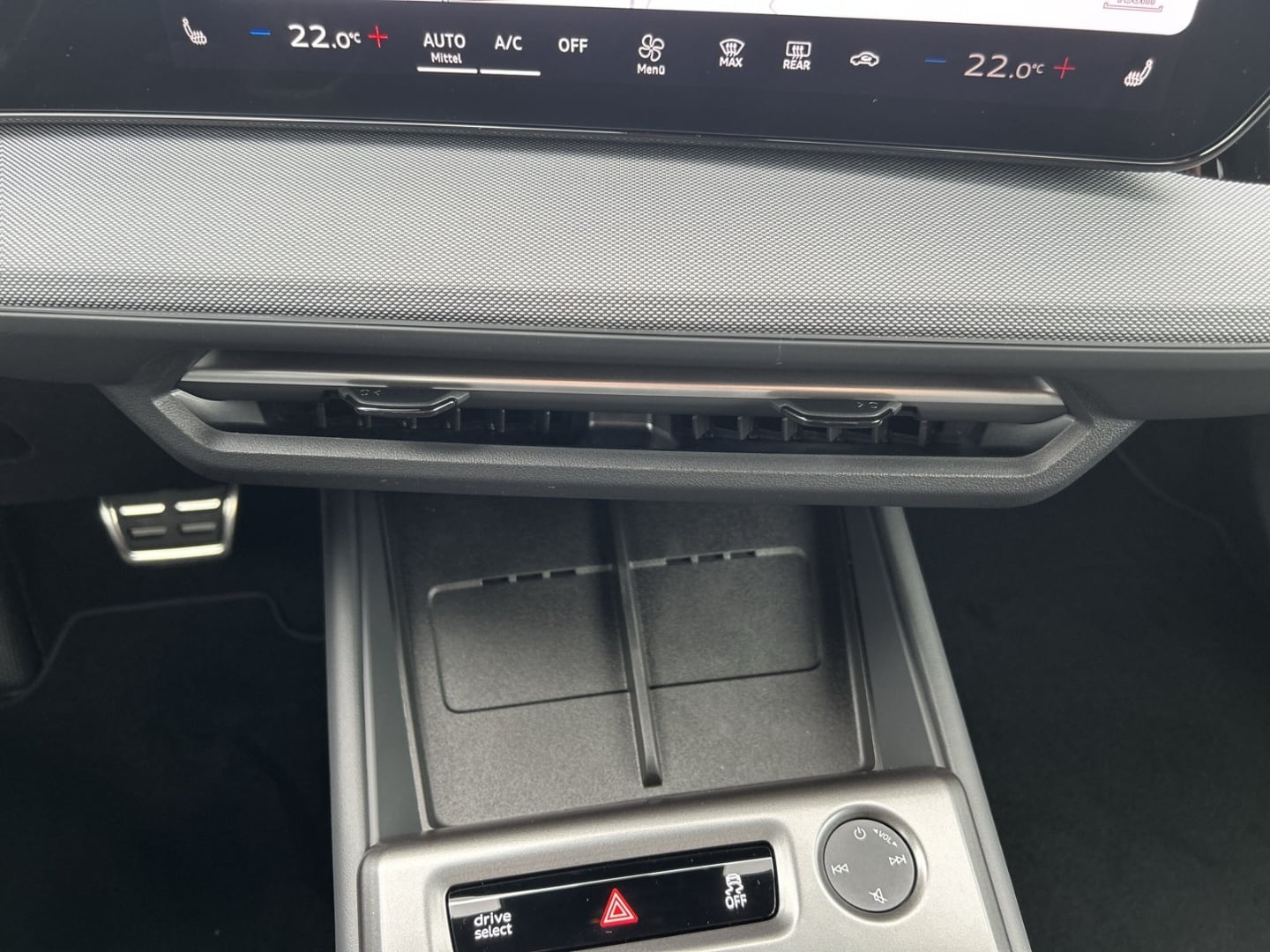 Bild über Audi Q4 Sportback e-tron e-tron quattro 220 kW - für weitere Informationen kontaktieren Sie den Audi Partner