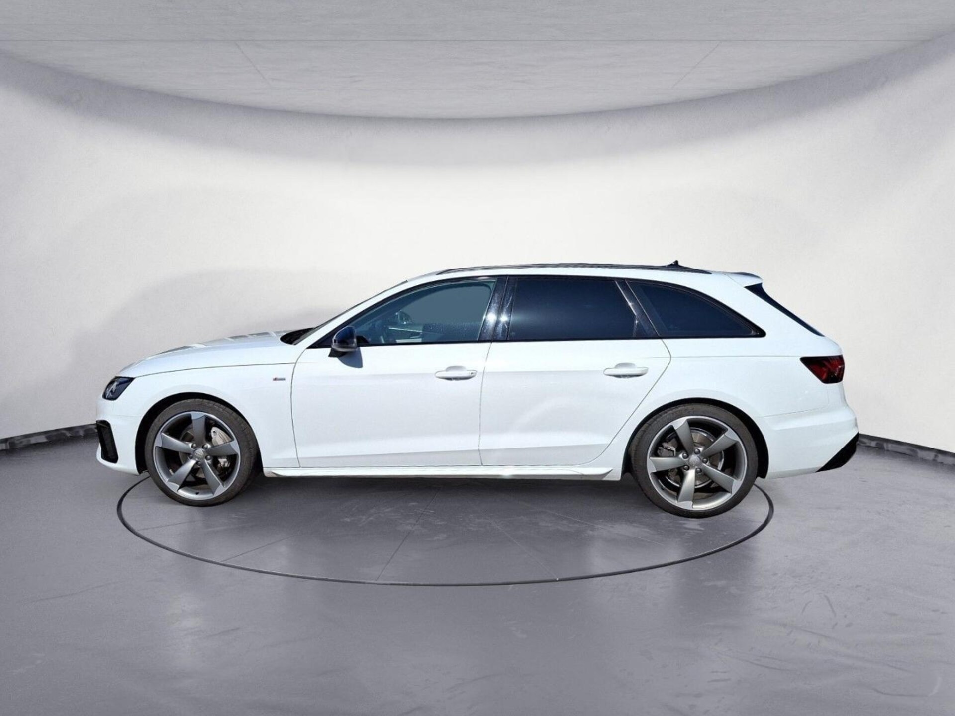 Audi A4 Avant S line