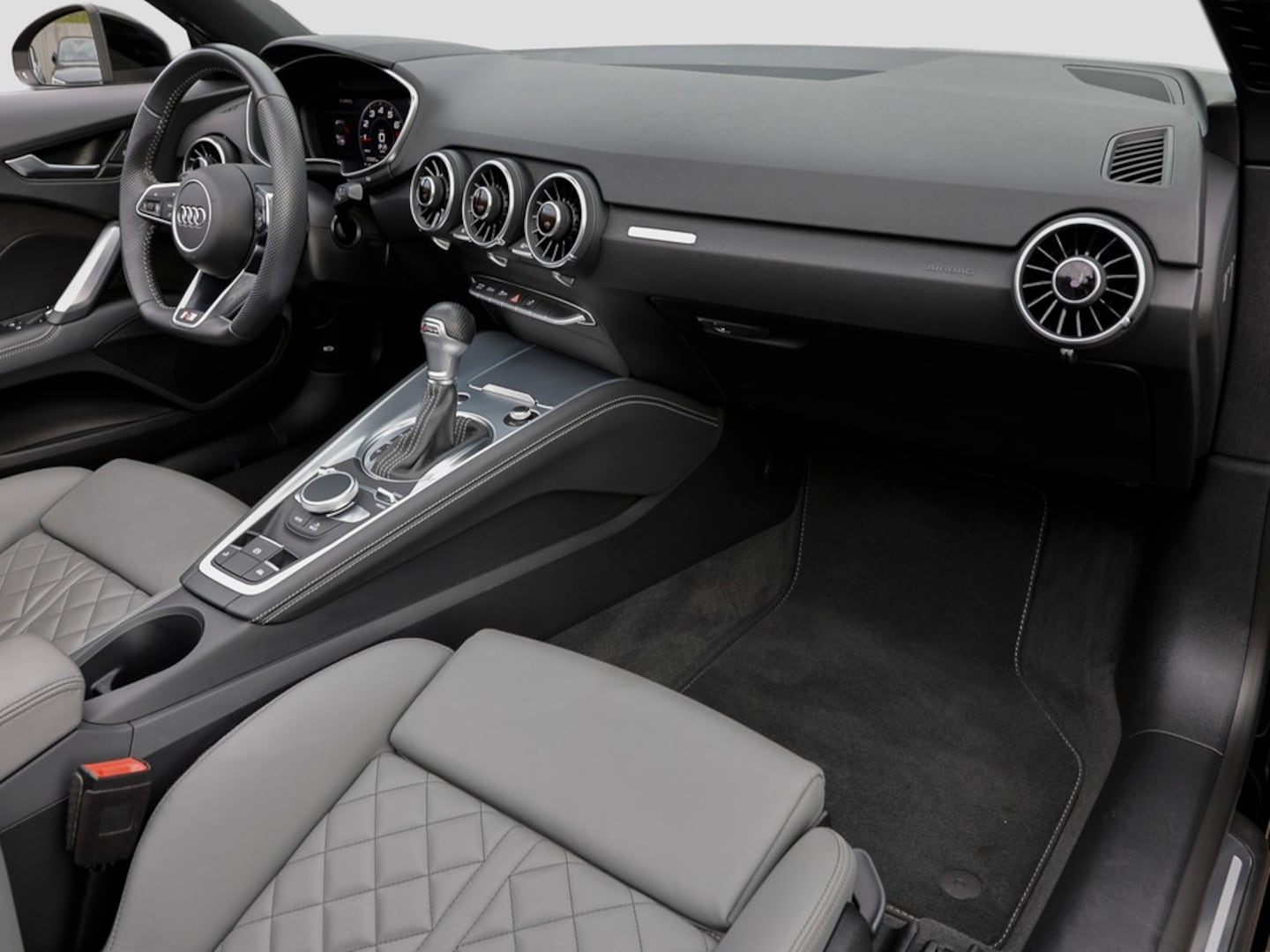 Bild über Audi TT Roadster 45 TFSI quattro S tronic - für weitere Informationen kontaktieren Sie den Audi Partner