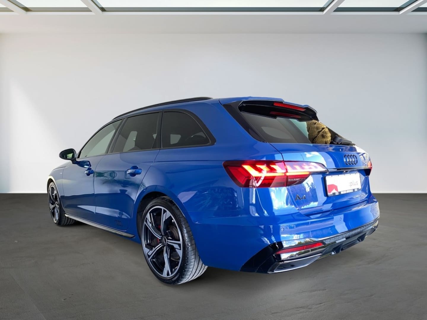 Bild über Audi A4 Avant S line 40 TFSI S tronic - für weitere Informationen kontaktieren Sie den Audi Partner
