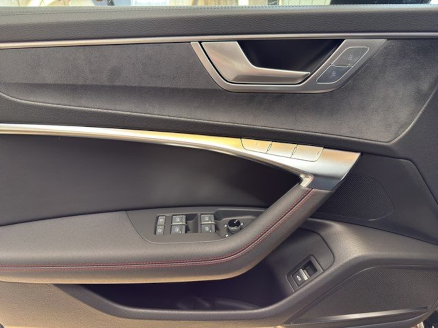Bild über Audi A6 Avant S line 50 TDI quattro tiptronic - für weitere Informationen kontaktieren Sie den Audi Partner