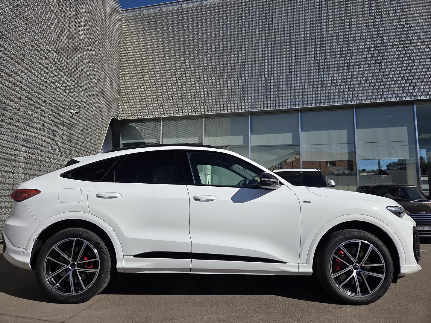 Image about Audi Q5 Sportback e-hybrid quattro S tronic