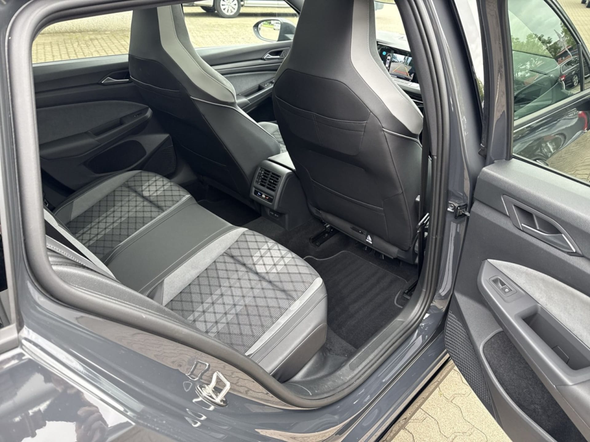 Volkswagen Golf Variant R-Line