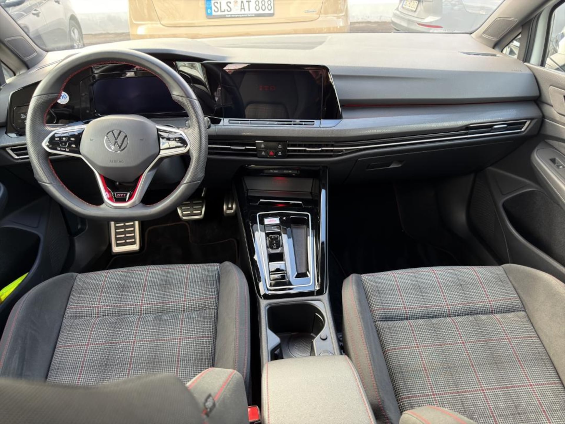 Volkswagen Golf GTI