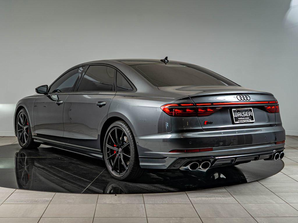 2022 Audi S8 Base - Photo 7