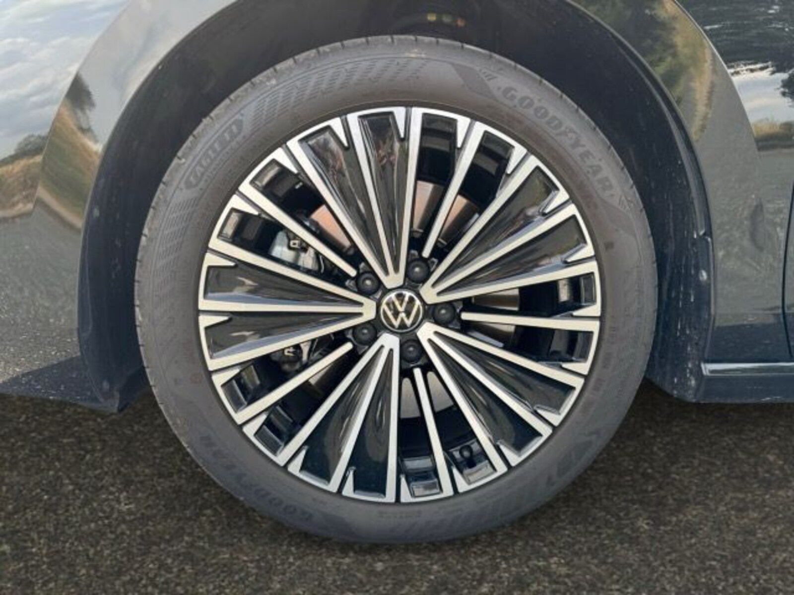 Volkswagen Passat – Bild 14