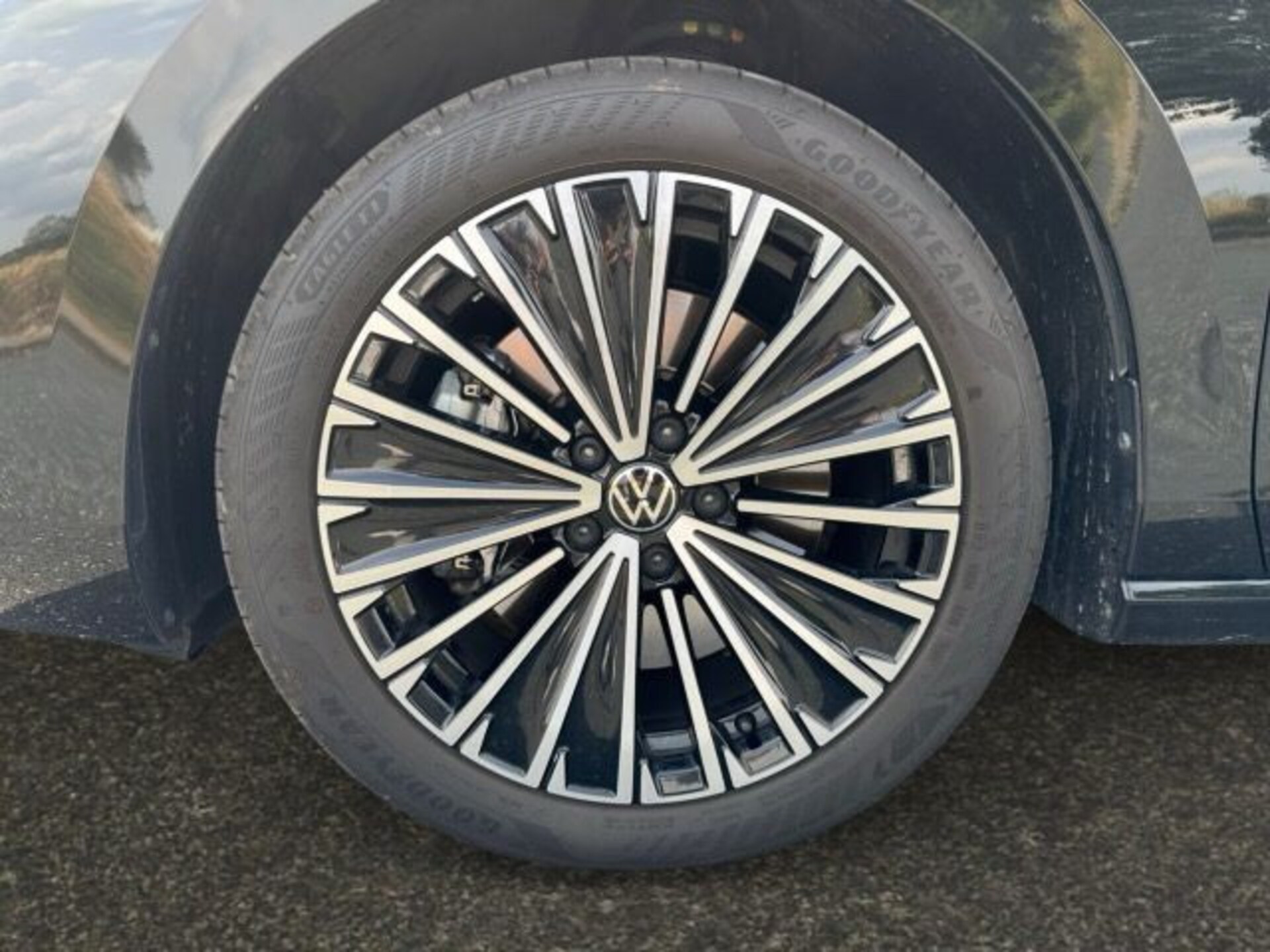 Volkswagen Passat Elegance