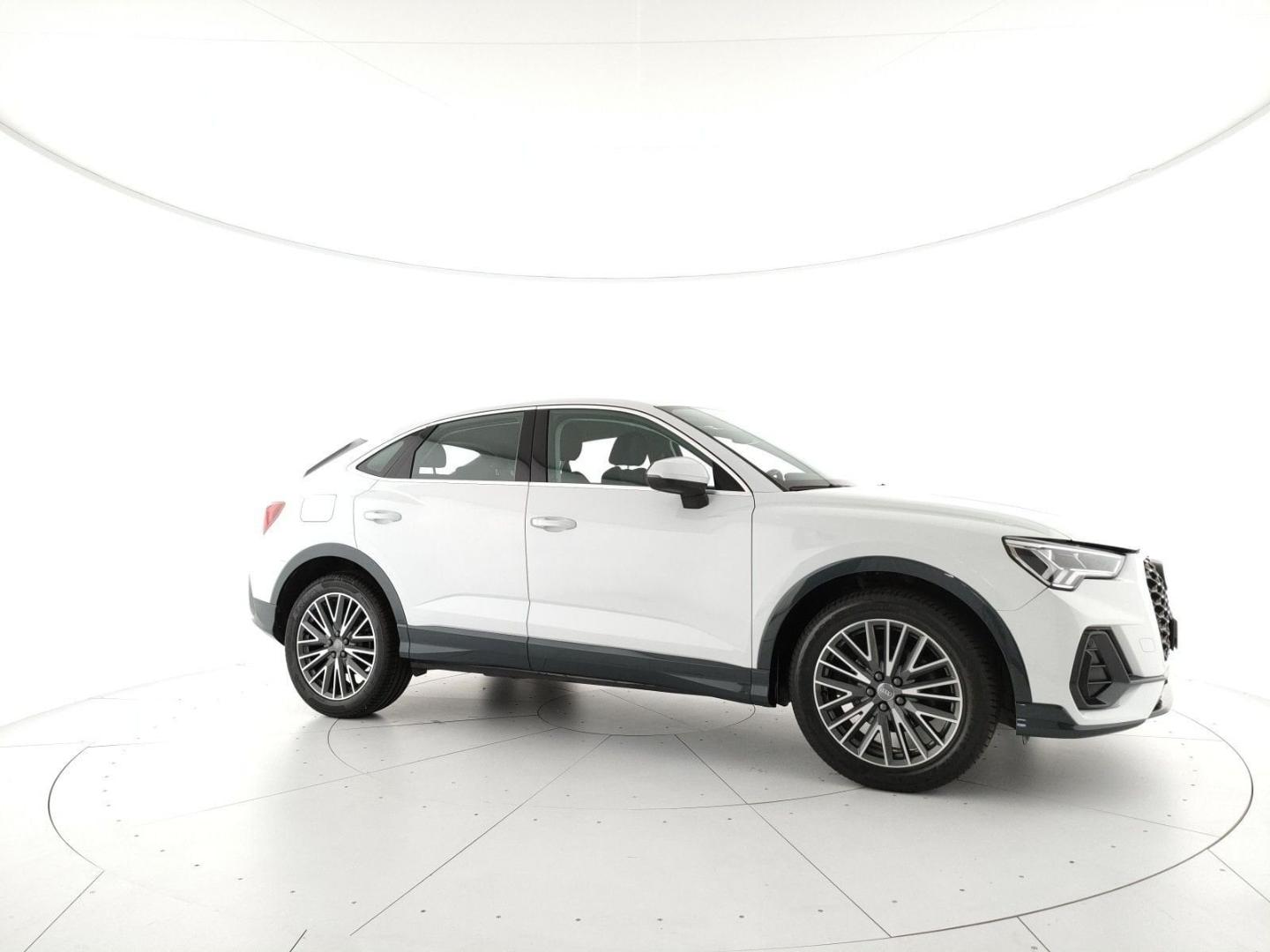 Immagine di Audi Q3 Sportback Business Plus 35 TFSI 110 kW (150 PS) S tronic - Vista: for more details contact your dealer