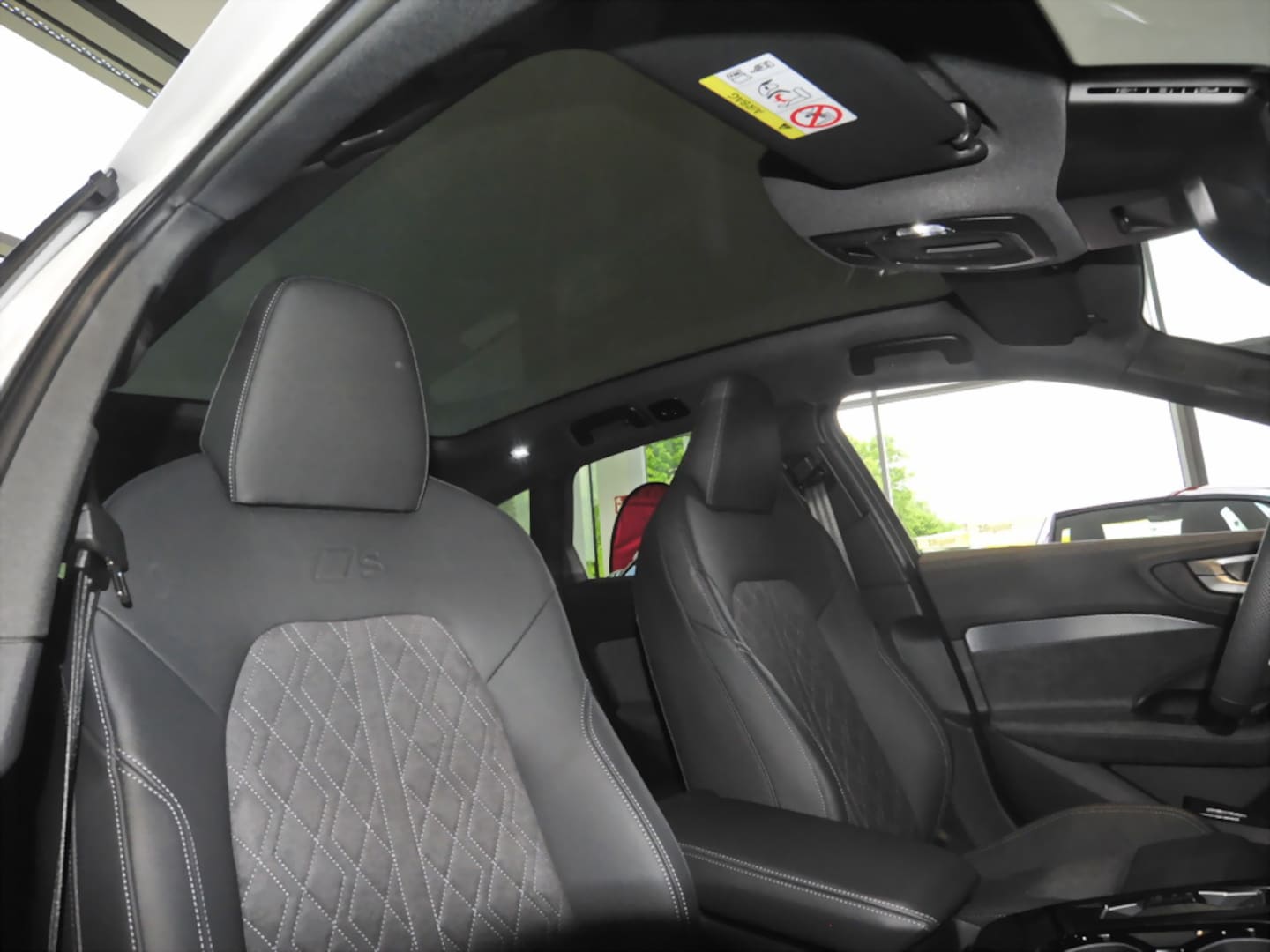 Bild über Audi A5 Avant TDI quattro 150 kW S tronic - für weitere Informationen kontaktieren Sie den Audi Partner