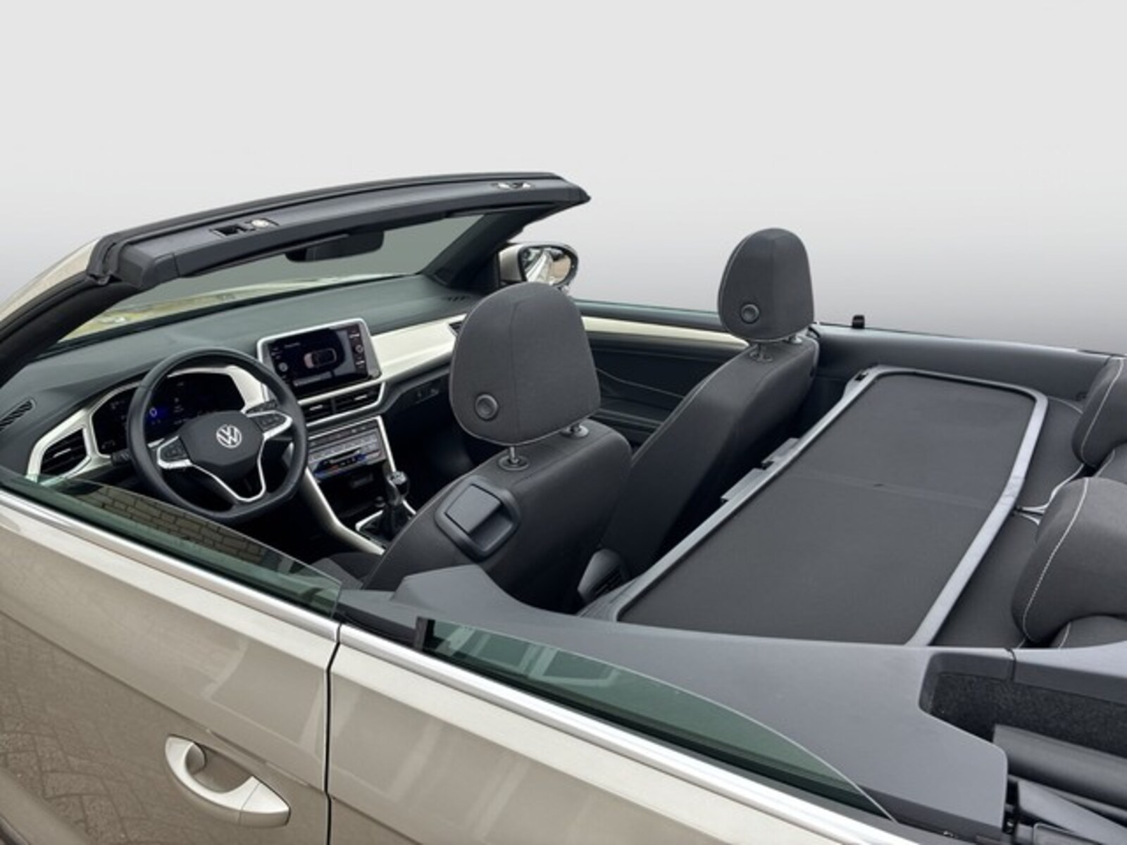 Volkswagen T-Roc Cabriolet – Bild 17