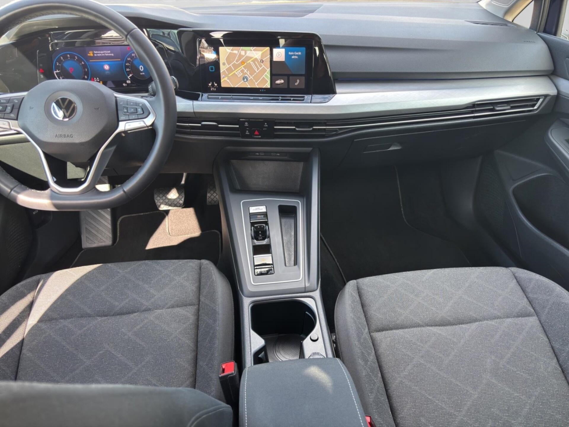 Volkswagen Golf Variant Life