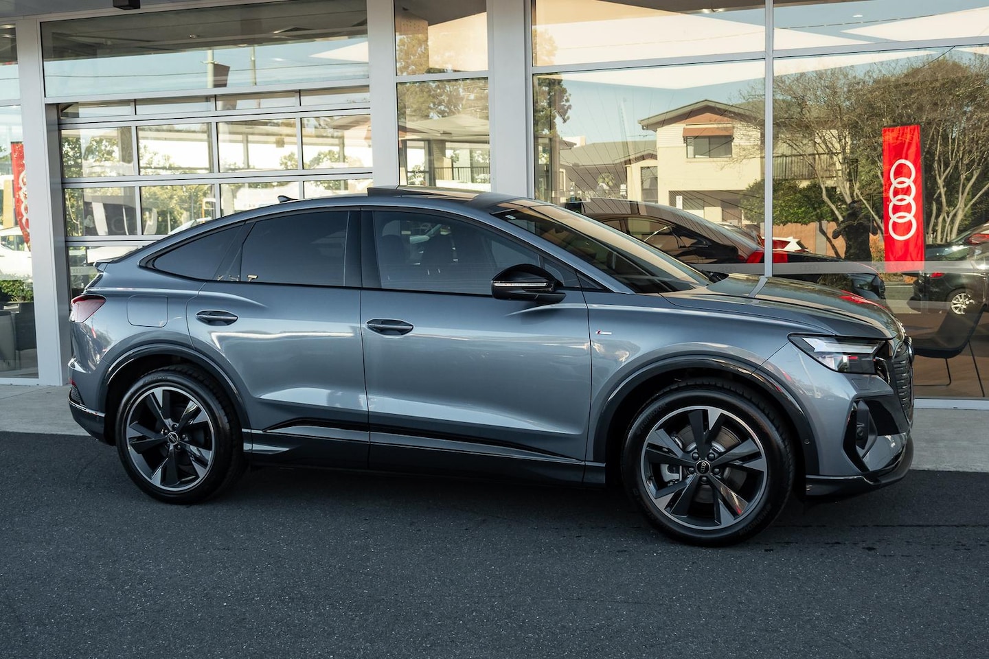 Image about Audi Q4 Sportback e-tron e-tron