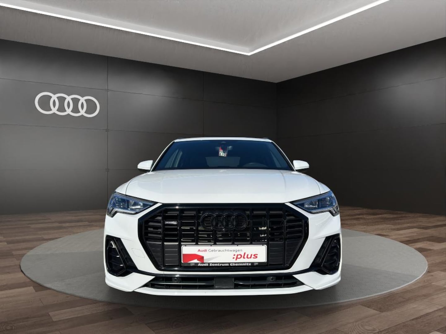 Bild über Audi Q3 S line 40 TFSI quattro S tronic - für weitere Informationen kontaktieren Sie den Audi Partner