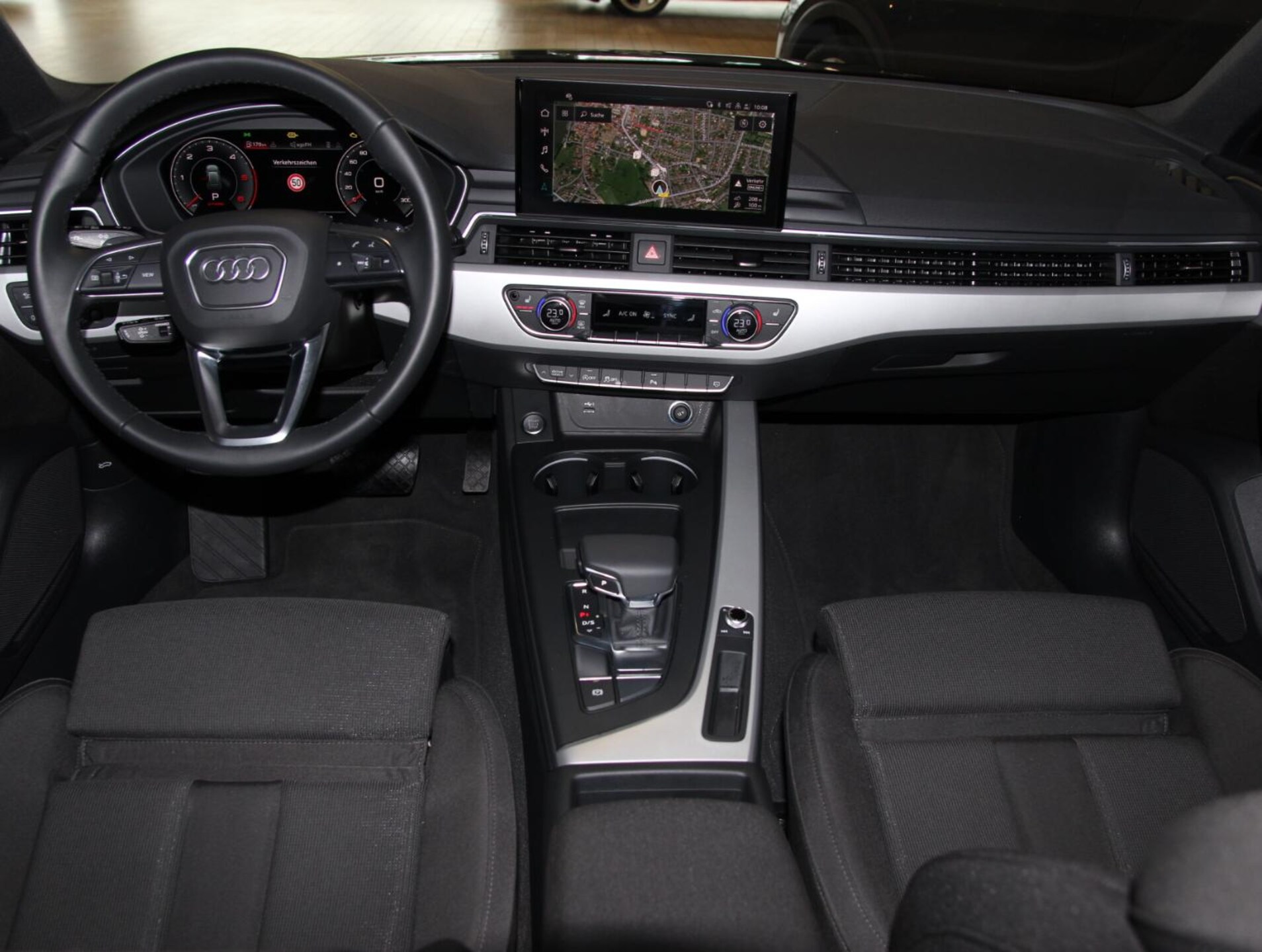 Audi A4 Avant S line