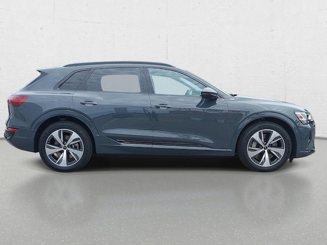 2024 Audi Q8 e-tron