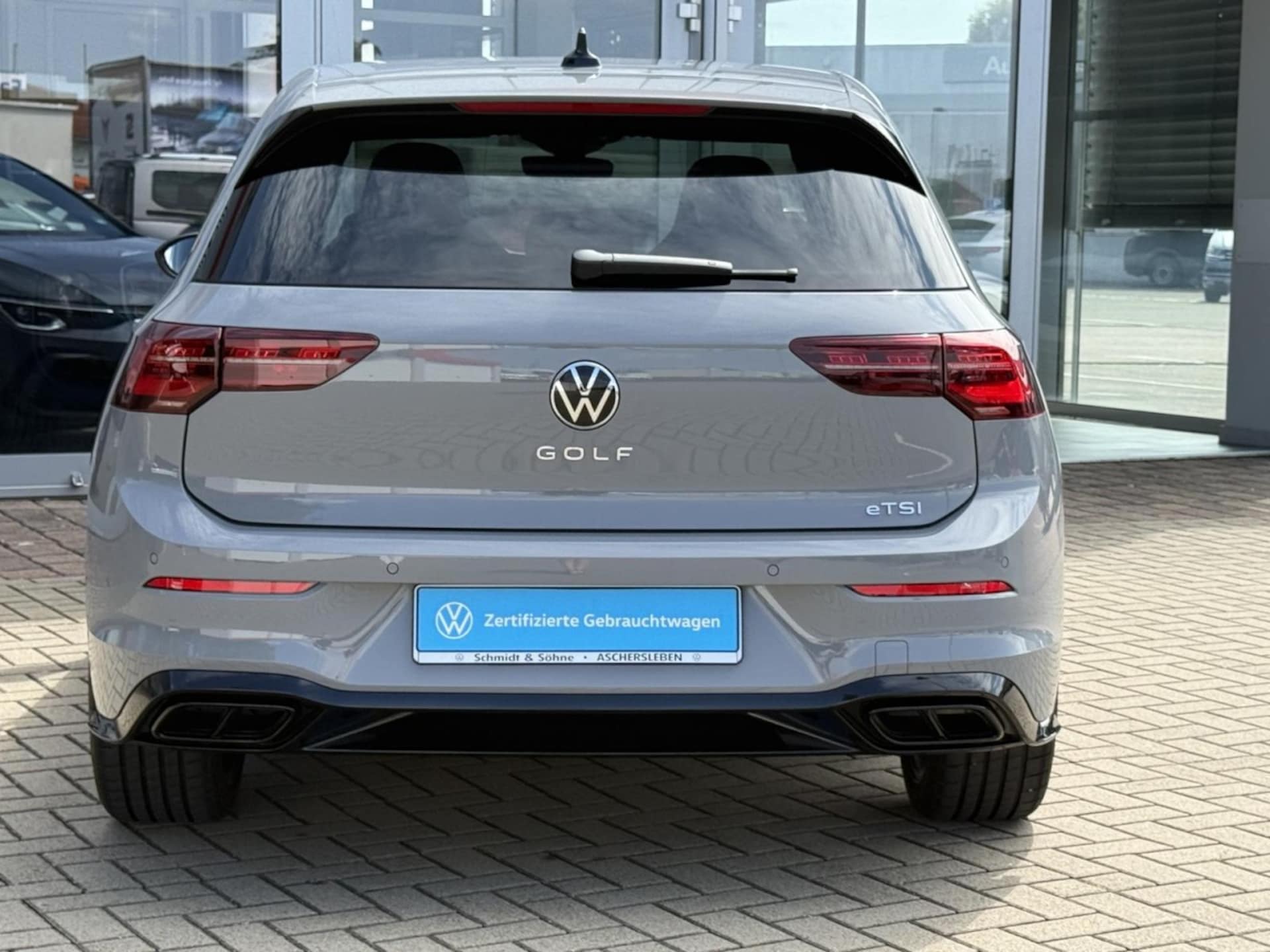 Volkswagen Golf R-Line