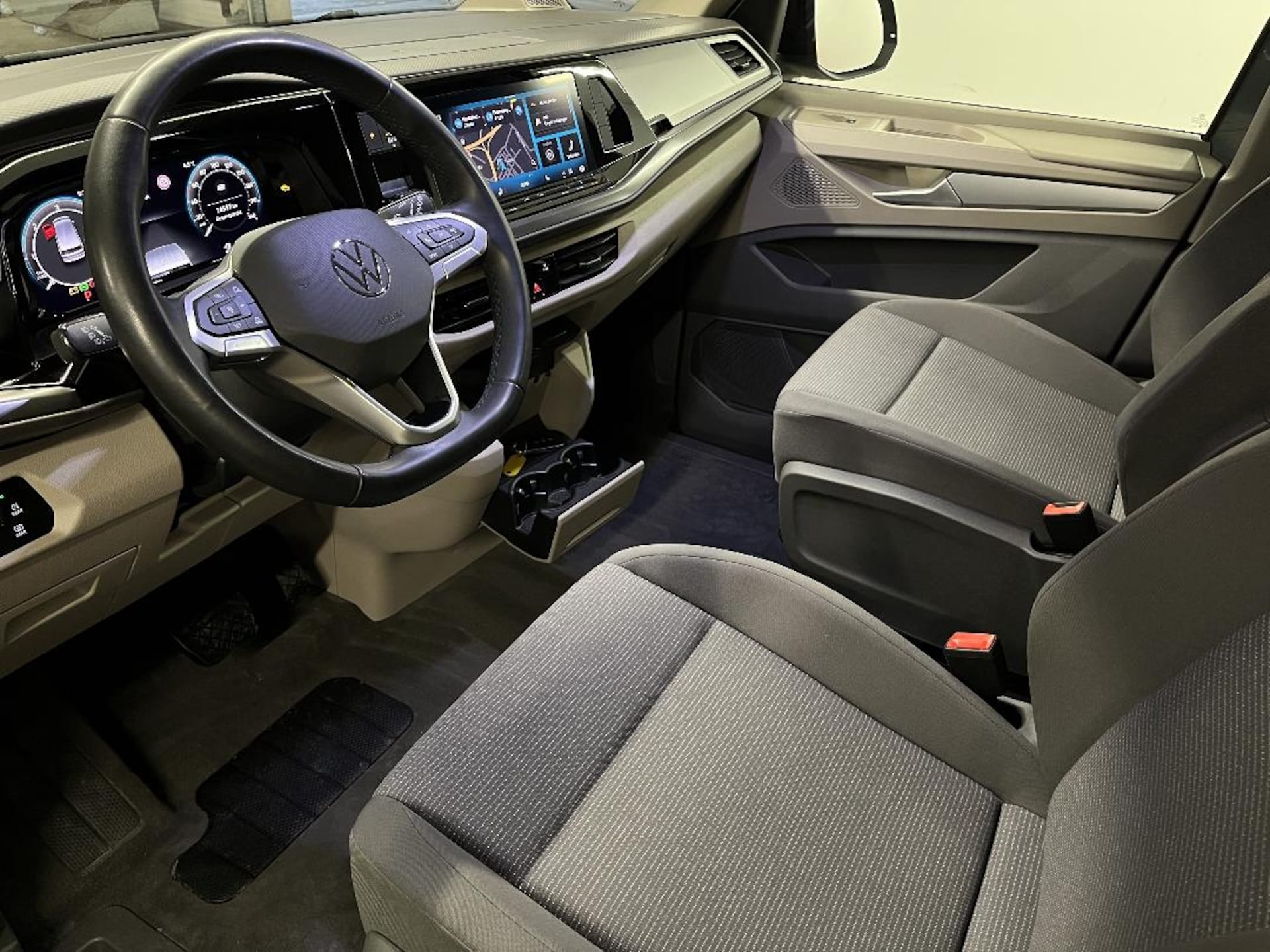 Volkswagen Multivan Basis-Modell
