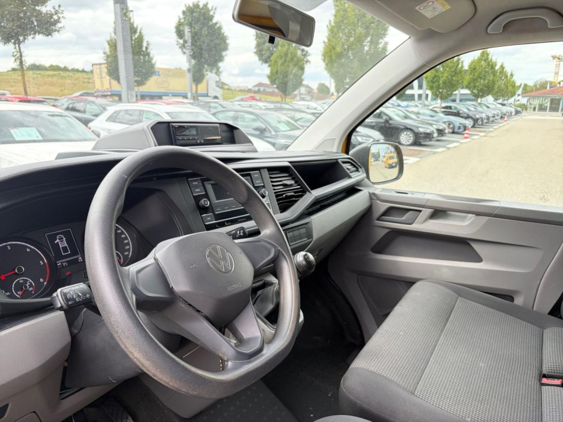 Volkswagen T6.1 Transporter Pritschenwagen Doppelkabine