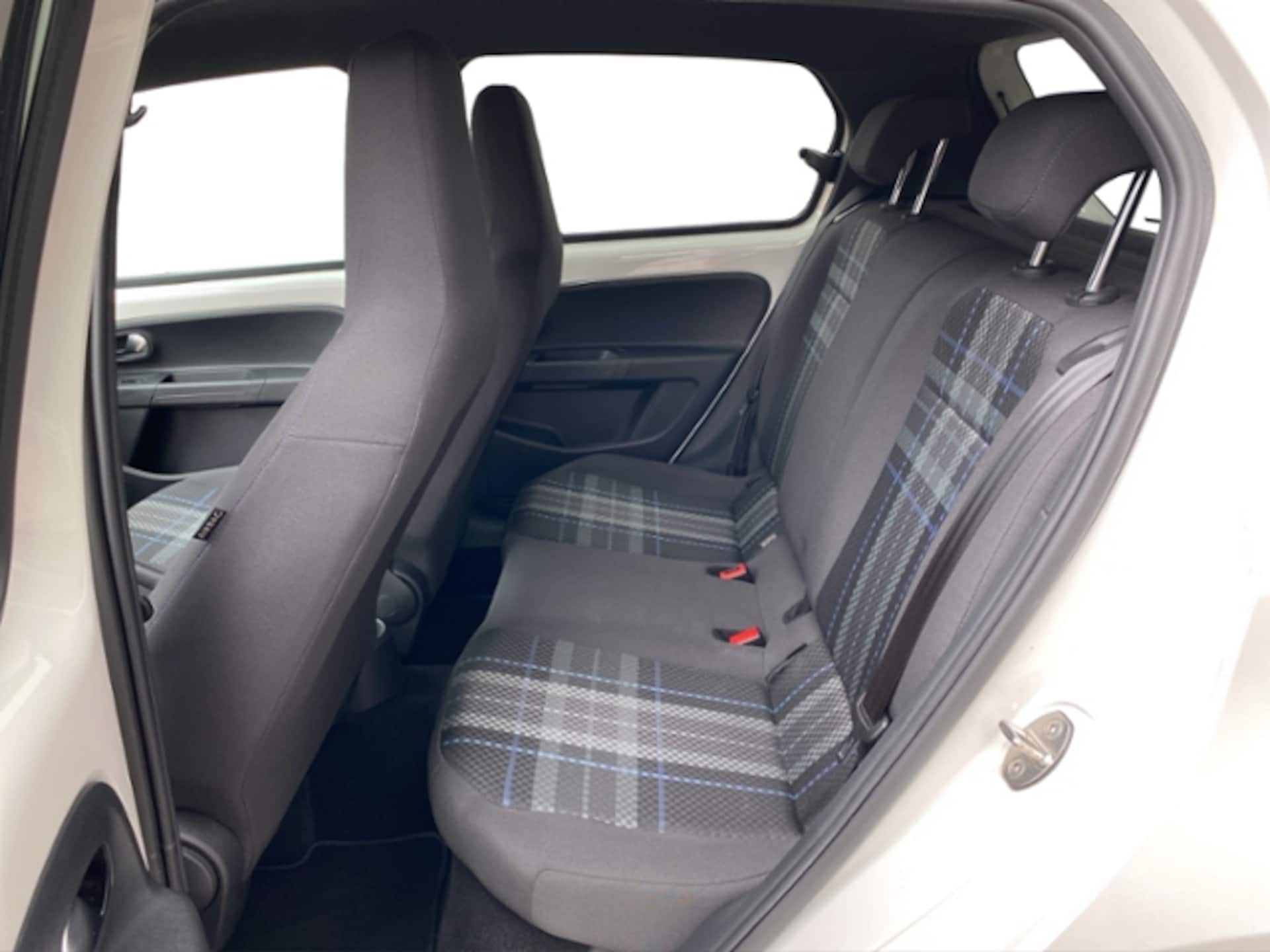 Volkswagen up! move up!
